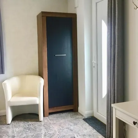 Apartament Neues Zimmerapartment Mit Bad Neckarwestheim