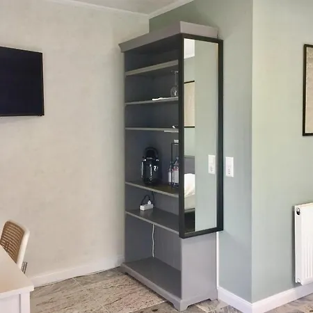 Apartament Neues Zimmerapartment Mit Bad *